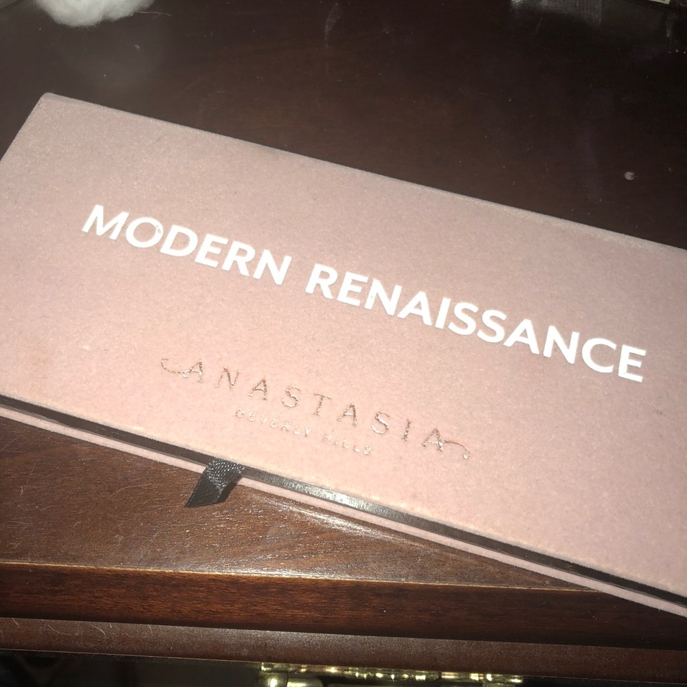 ABH Modern Renaissance eyeshadow palette